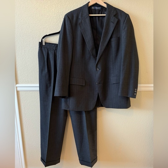 Brooks Brothers 100% Wool Gray Pinstripe SuitJacket 44L Pants 38x31 USA Made
